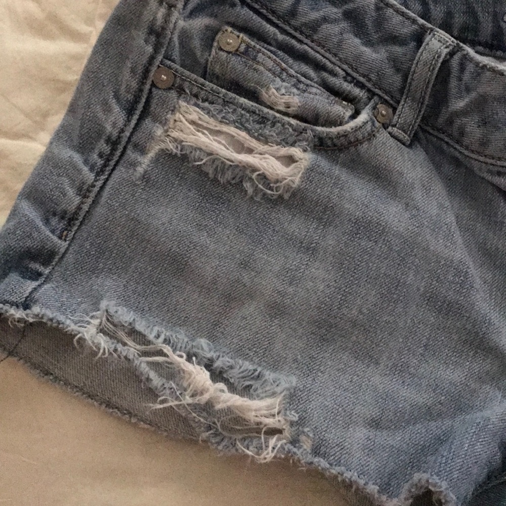 Shorts - Picture 2 of 5